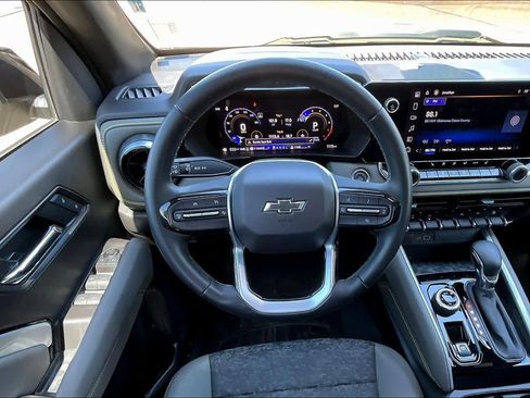 Used 2024 Chevrolet Colorado ZR2 w/ Technology Package image 5