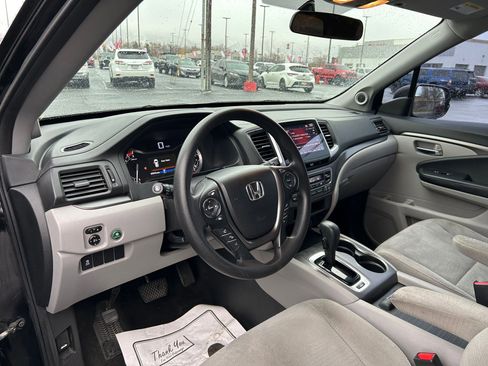 Used 2017 Honda Pilot EX image 10