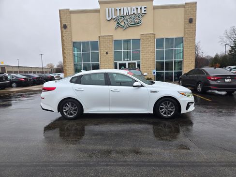 Used 2020 Kia Optima LX image 1