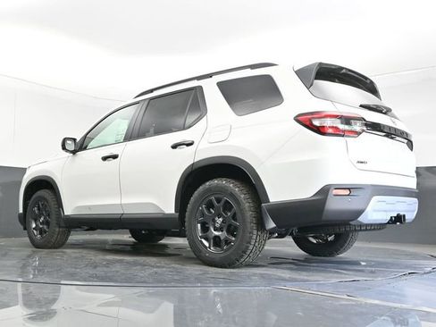 New 2025 Honda Pilot TrailSport image 22