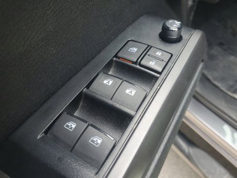 Used 2023 Toyota Tacoma TRD Sport w/ Advanced Technology Package image 17