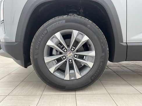 New 2026 Chevrolet Equinox LT AWD/4WD image 7