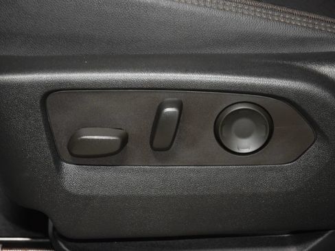 Used 2023 Chevrolet Tahoe High Country AWD/4WD image 40