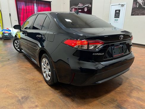 Used 2020 Toyota Corolla LE w/ Carpet Mat Package (TMS) image 2