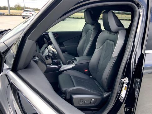 Used 2025 BMW X3 xDrive30 w/ Premium Package AWD/4WD image 7