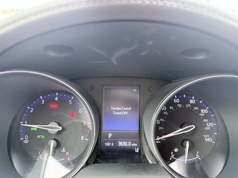 Used 2019 Toyota C-HR Limited image 14