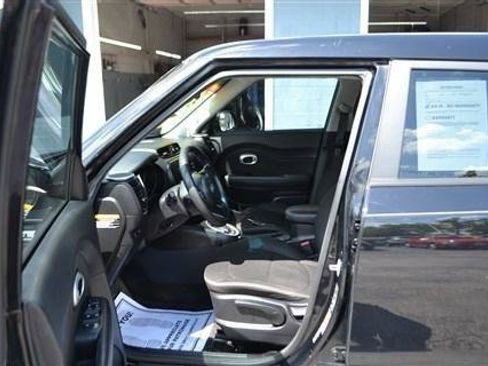 Used 2016 Kia Soul w/ Convenience Package FWD image 12