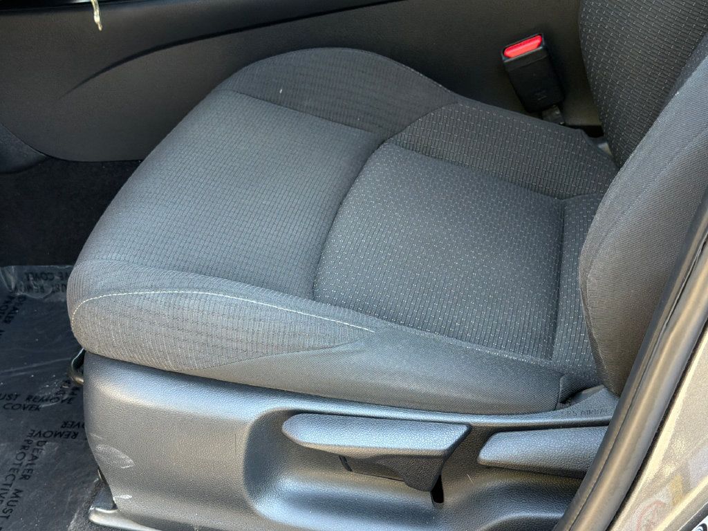 Used 2018 Toyota C-HR XLE FWD image 20