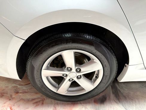 Used 2015 Kia Optima LX FWD image 35