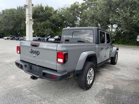 Used 2022 Jeep Gladiator Sport AWD/4WD image 3