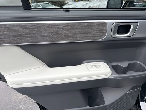 Certified 2025 Hyundai Santa Fe Calligraphy image 18