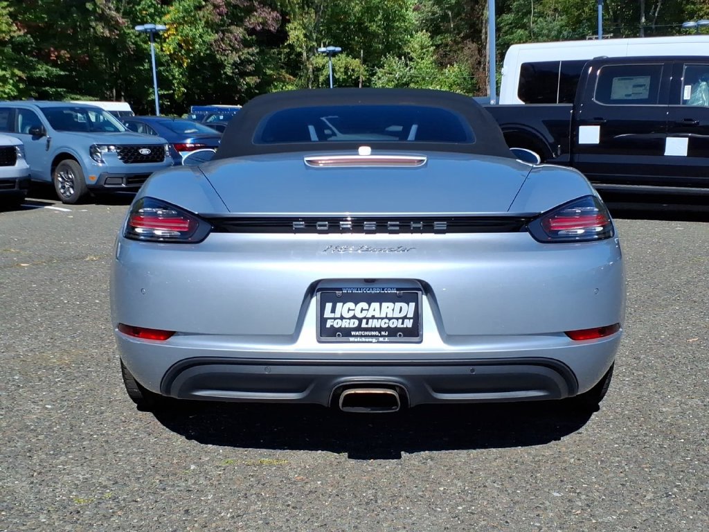 Used 2017 Porsche 718 Boxster RWD image 6