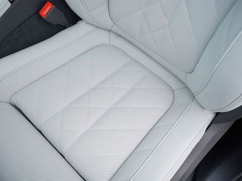 New 2026 BMW X5 xDrive50e w/ M Sport Package image 12