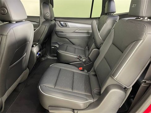 Used 2025 Buick Enclave Sport Touring w/ Super Cruise Package image 15