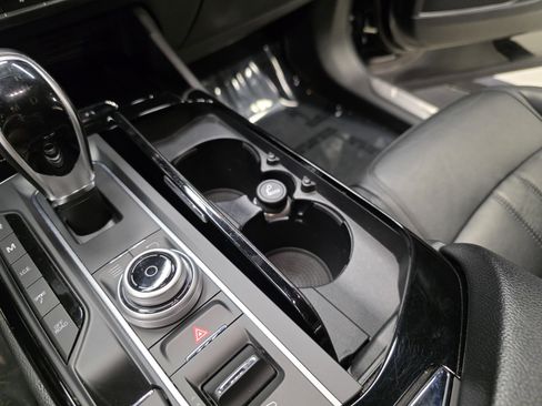 Used 2018 Maserati Levante GranSport image 29