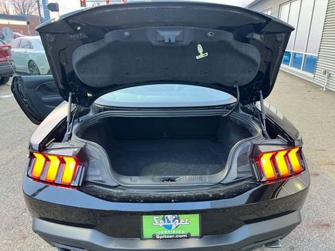 Used 2024 Ford Mustang Coupe image 21