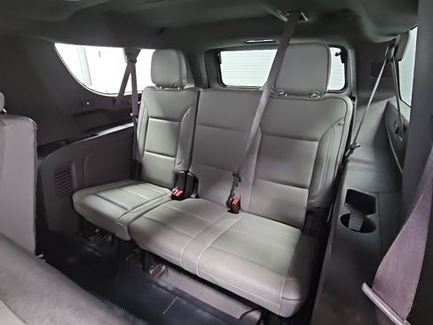 Used 2022 GMC Yukon XL SLT image 33