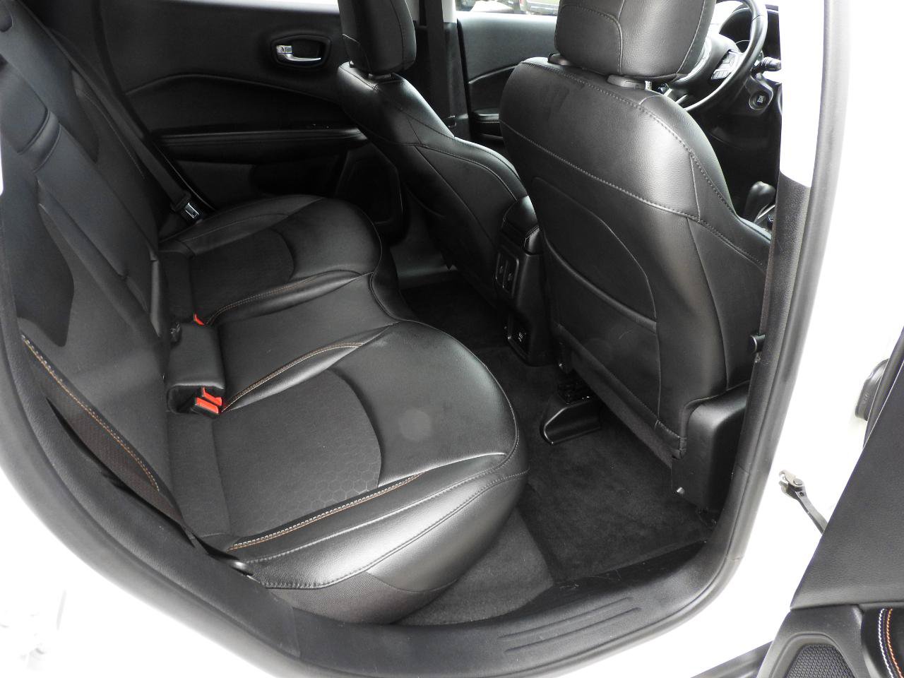 Used 2020 Jeep Compass Latitude AWD/4WD image 9