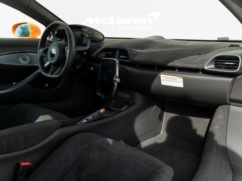 New 2026 McLaren Artura image 28
