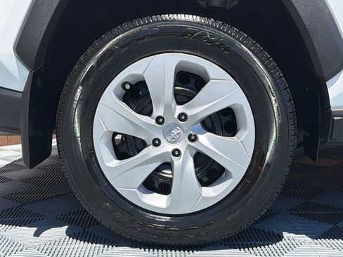 Used 2025 Toyota RAV4 LE FWD image 19