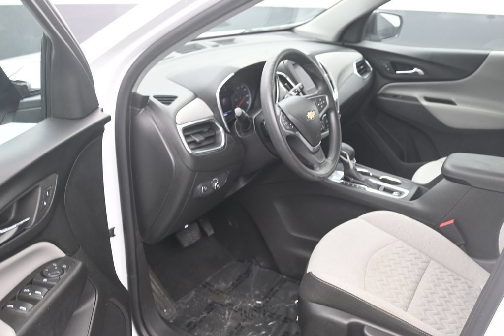 Used 2022 Chevrolet Equinox LS FWD image 10