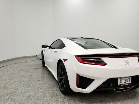 Used 2017 Acura NSX AWD/4WD image 4