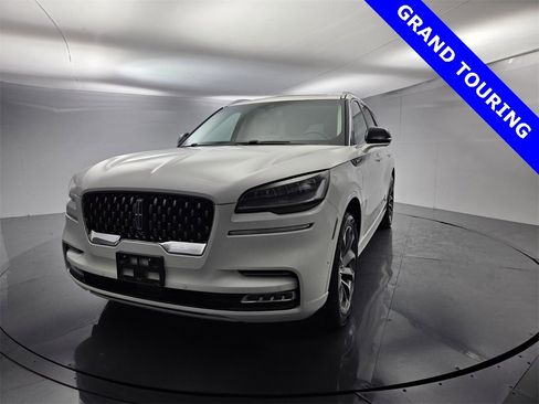 Used 2021 Lincoln Aviator Grand Touring w/ Elements Package Plus image 5
