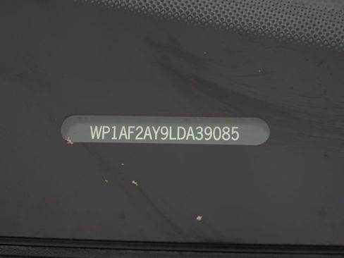 Certified 2020 Porsche Cayenne Turbo AWD/4WD image 31
