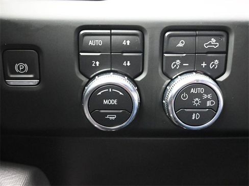 Used 2024 GMC Sierra 1500 AT4X image 14