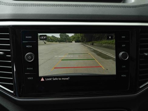 Used 2023 Volkswagen Atlas Cross Sport SEL Premium R-Line AWD/4WD image 29