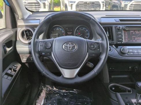 Certified 2018 Toyota RAV4 XLE w/ Plus Extra Value Package AWD/4WD image 15