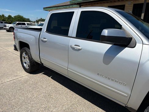 Used 2017 Chevrolet Silverado 1500 LT w/ All Star Edition AWD/4WD image 10