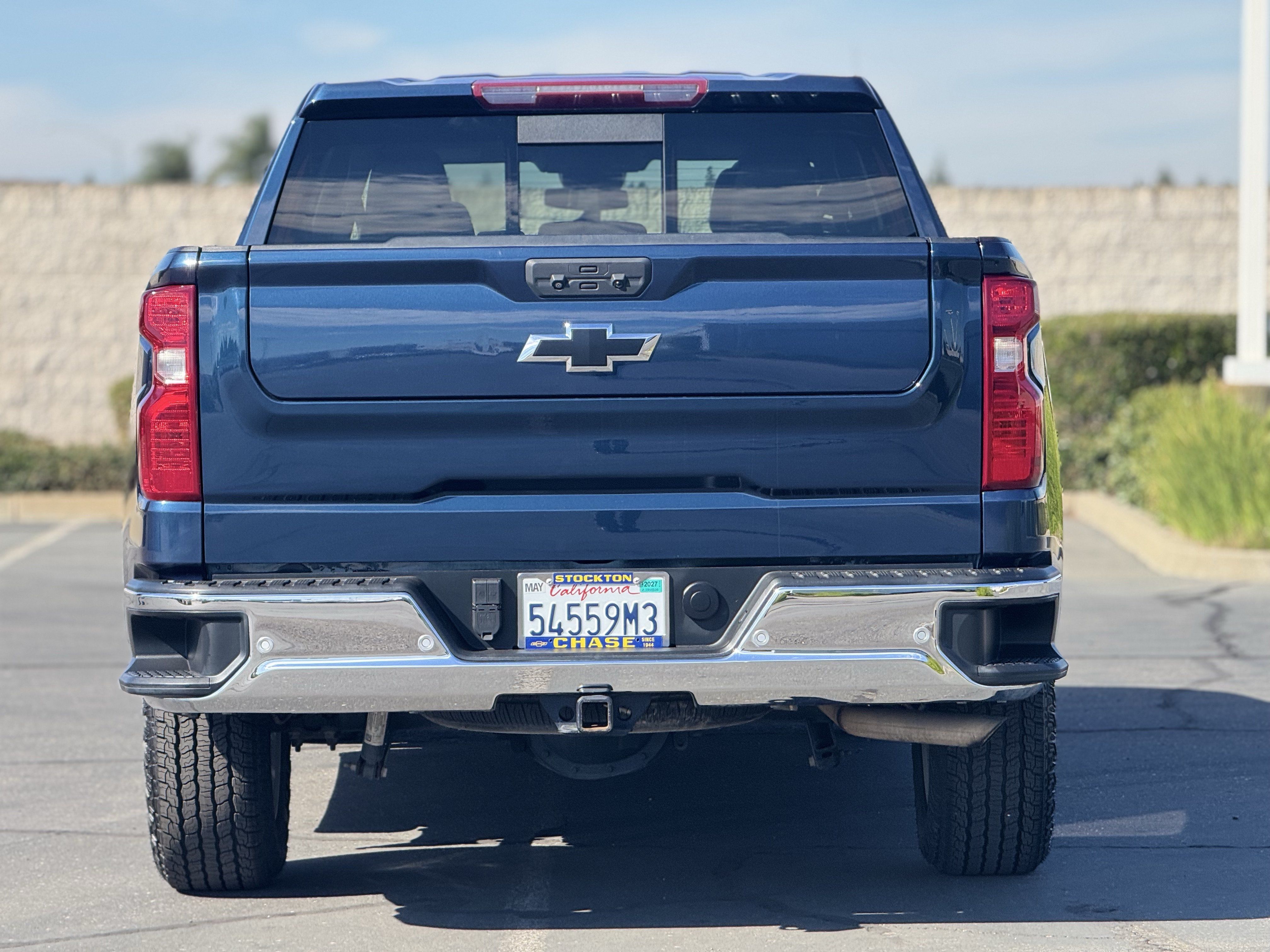 Certified 2022 Chevrolet Silverado 1500 LT w/ Safety Package AWD/4WD image 6