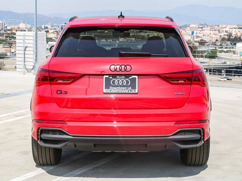 Used 2025 Audi Q3 2.0T Premium w/ Convenience Package image 7