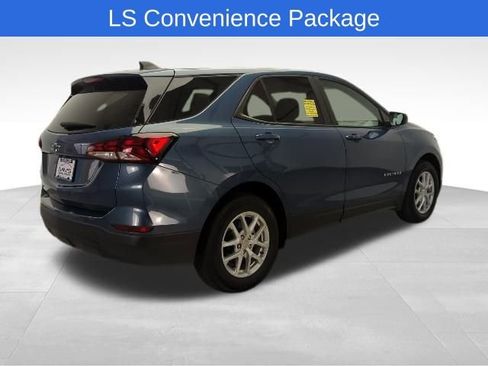 Used 2024 Chevrolet Equinox LS w/ LS Convenience Package image 6