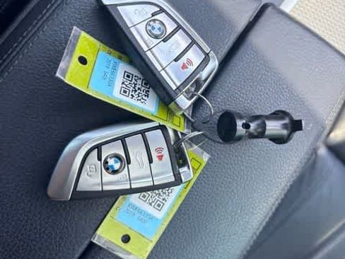 Used 2019 BMW 540i w/ M Sport Package RWD image 25