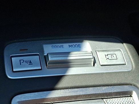 Used 2025 Genesis GV70 2.5T AWD/4WD image 26