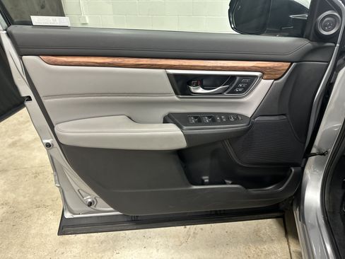 Used 2021 Honda CR-V Touring image 14