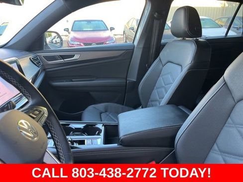Used 2024 Volkswagen Atlas Cross Sport SE FWD image 10