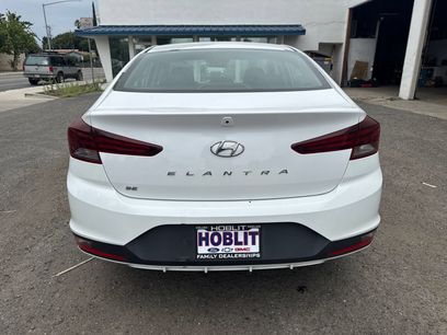 Used 2020 Hyundai Elantra SE w/ Cargo Package (C1)