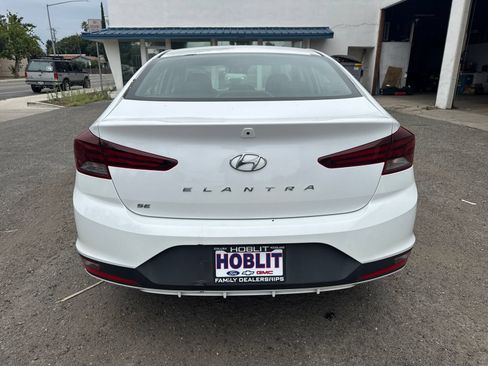 Used 2020 Hyundai Elantra SE w/ Cargo Package (C1) FWD image 4