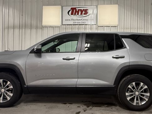 Used 2025 Chevrolet Equinox LT image 13