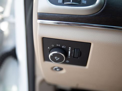 Used 2017 Jeep Grand Cherokee Limited AWD/4WD image 17