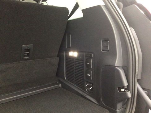 New 2025 Ford Expedition Active image 38