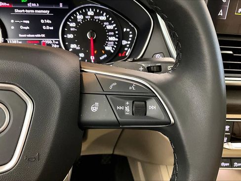 Certified 2023 Audi Q5 2.0T Premium w/ Convenience Package image 25