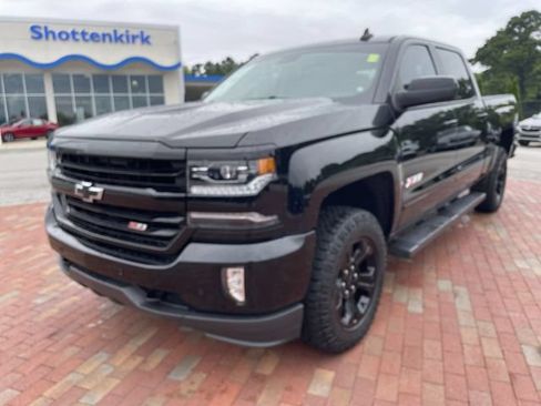 Used 2017 Chevrolet Silverado 1500 LTZ Z71 w/ LTZ Plus Package AWD/4WD image 1
