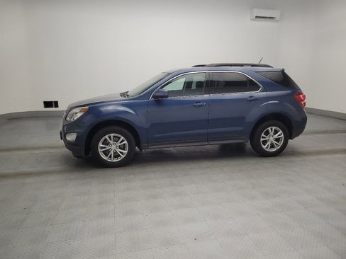 Used 2017 Chevrolet Equinox LT FWD image 2
