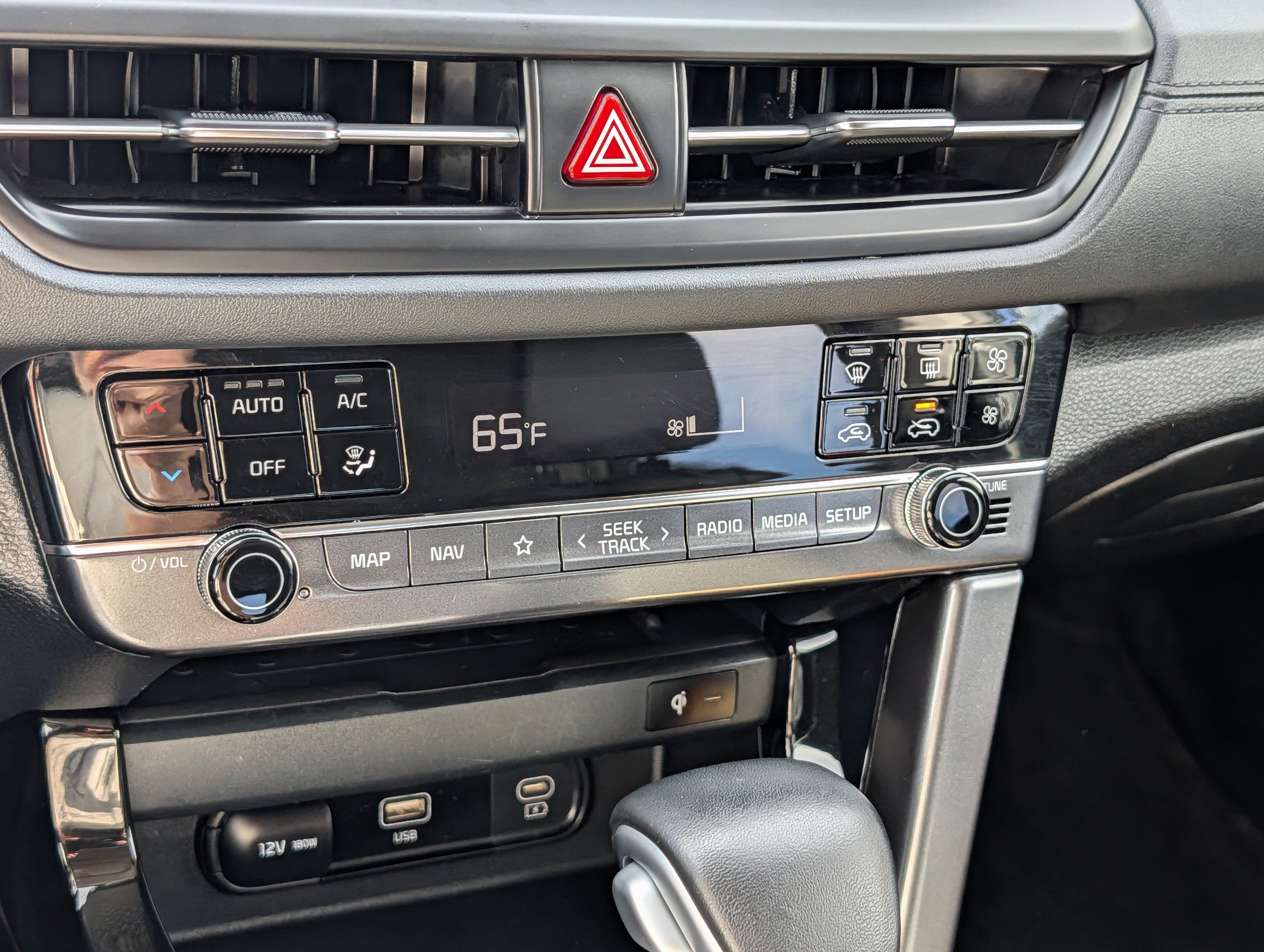 Certified 2024 Kia Seltos EX AWD/4WD image 23