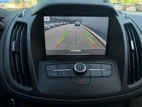 Used 2019 Ford Escape SE FWD image 27