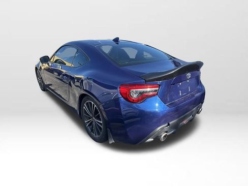 Used 2017 Toyota 86 image 5